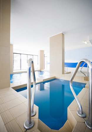 Indoor-pool